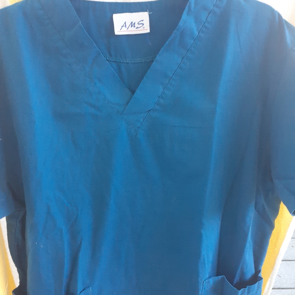 Scrub top